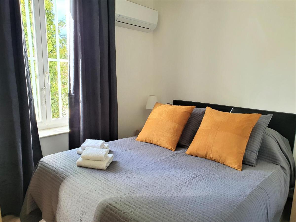 Domaine De L'Aufrene Bed & Breakfast Hyères Dış mekan fotoğraf