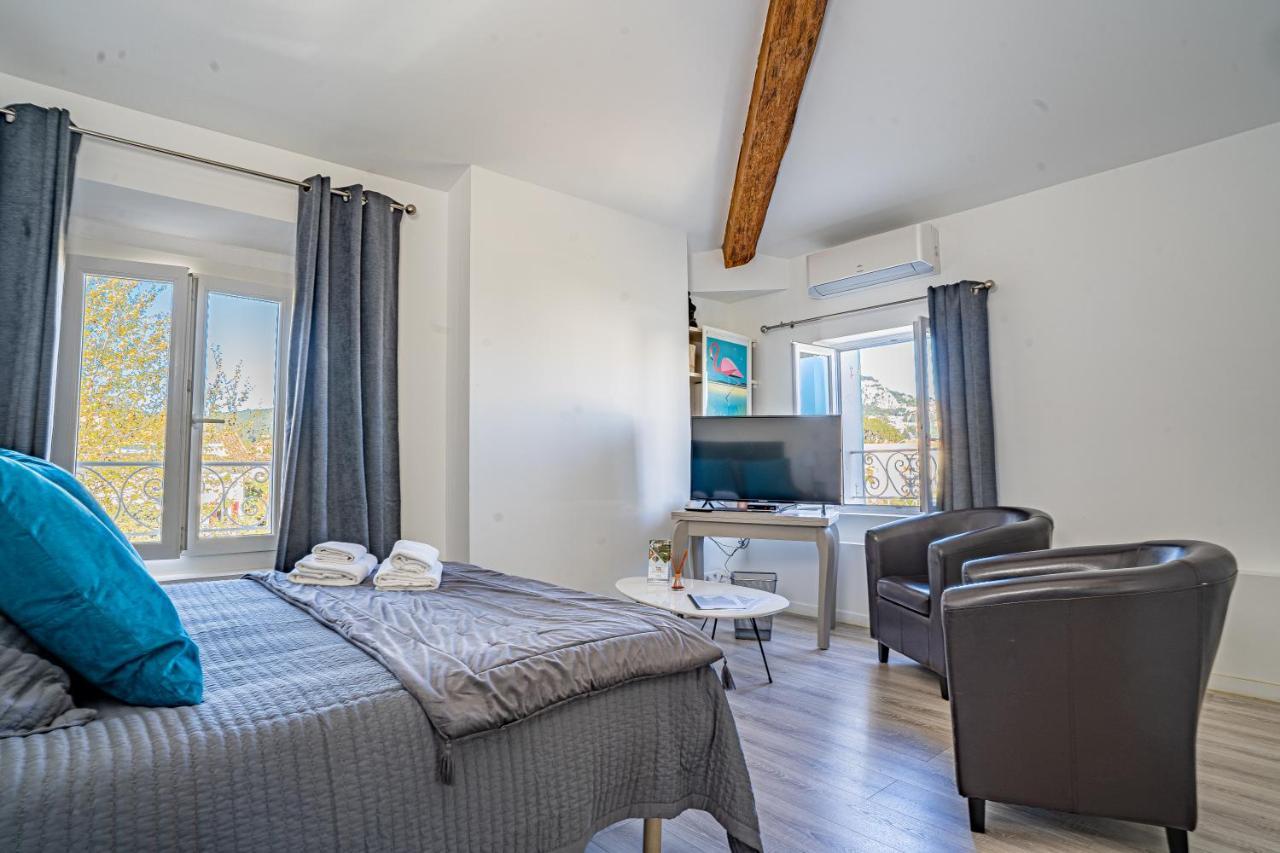 Domaine De L'Aufrene Bed & Breakfast Hyères Dış mekan fotoğraf