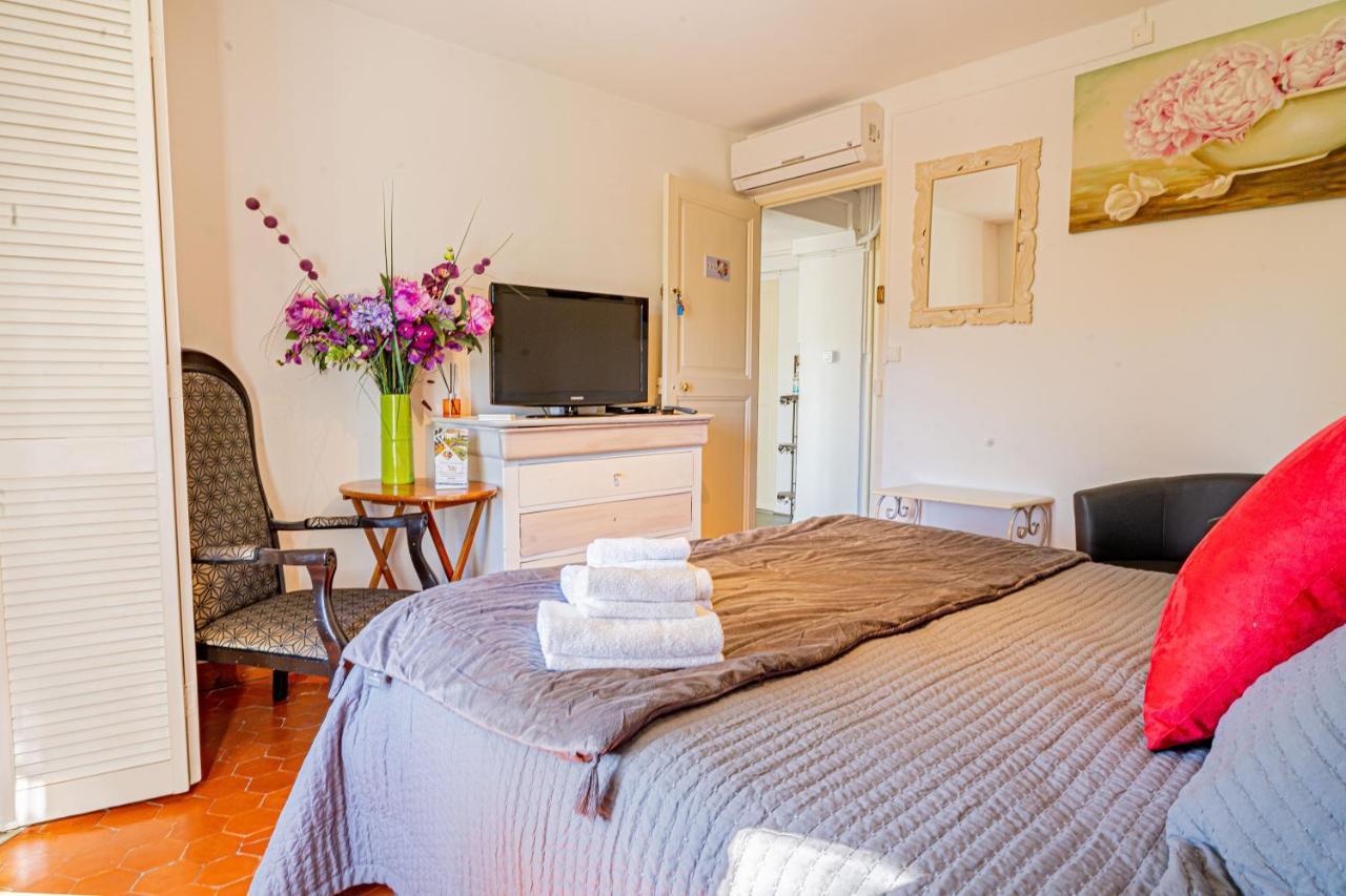 Domaine De L'Aufrene Bed & Breakfast Hyères Dış mekan fotoğraf