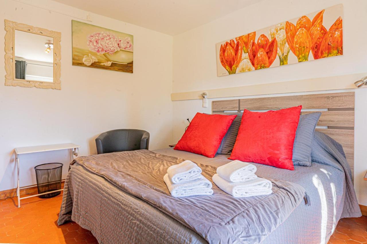 Domaine De L'Aufrene Bed & Breakfast Hyères Dış mekan fotoğraf