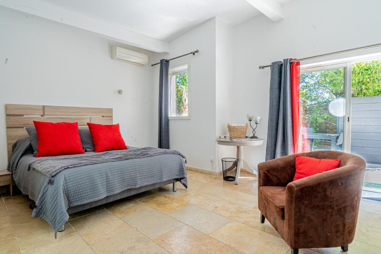 Domaine De L'Aufrene Bed & Breakfast Hyères Dış mekan fotoğraf