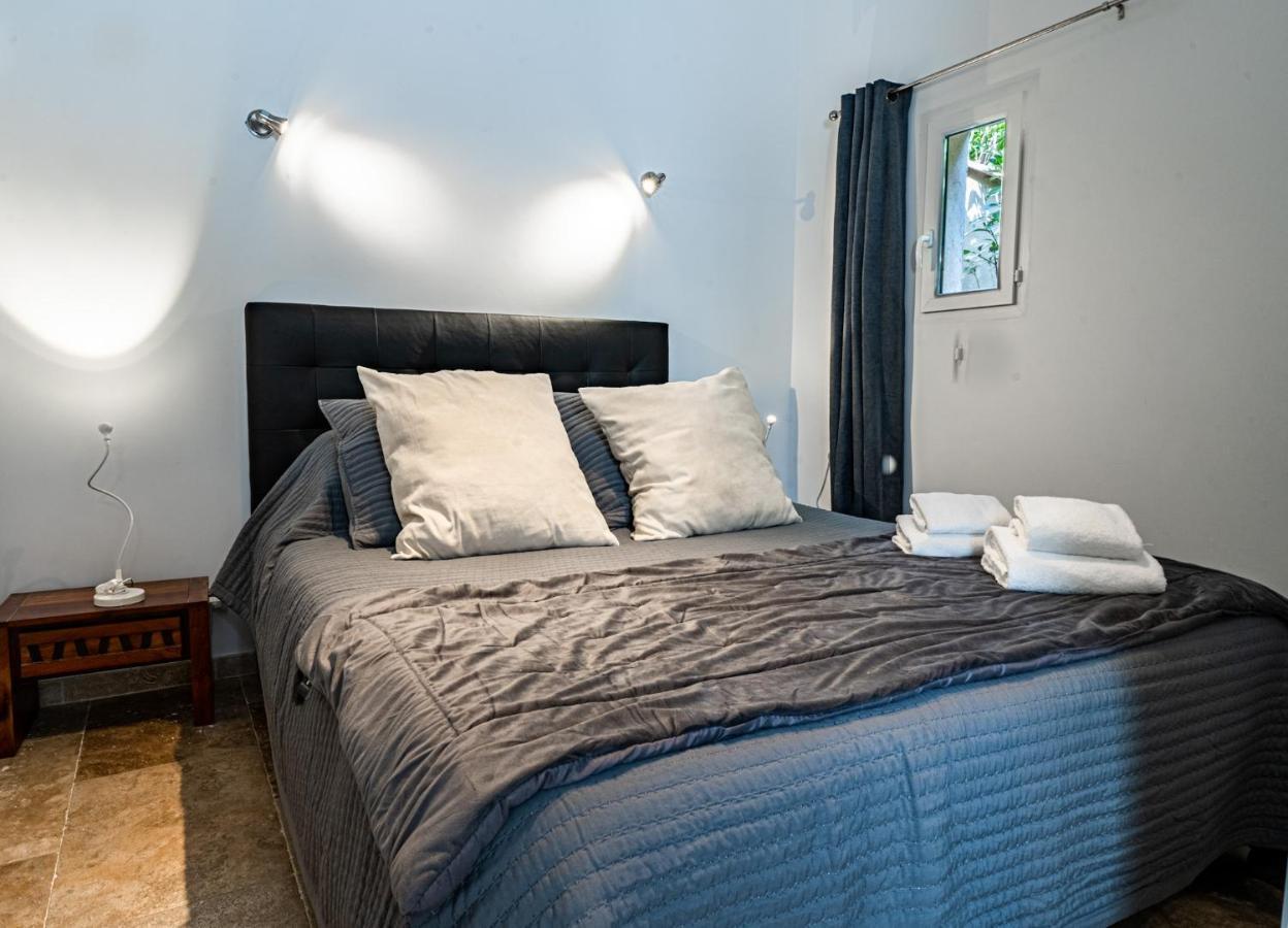 Domaine De L'Aufrene Bed & Breakfast Hyères Dış mekan fotoğraf