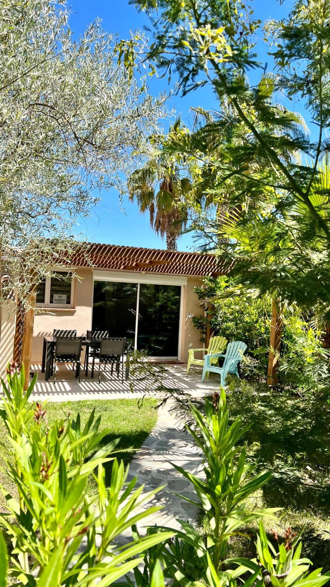 Domaine De L'Aufrene Bed & Breakfast Hyères Dış mekan fotoğraf